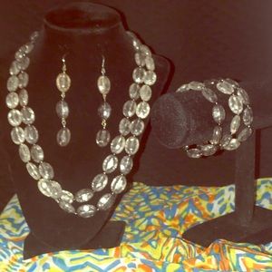 Gray opaque necklace, earring, & bracelet set.